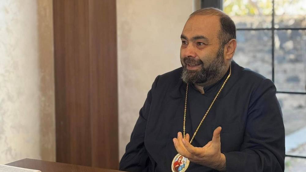 Արագածոտնի թեմի առաջնորդ Մկրտիչ եպիսկոպոս Պռոշյանը կալանավորվեց 2 ամսով