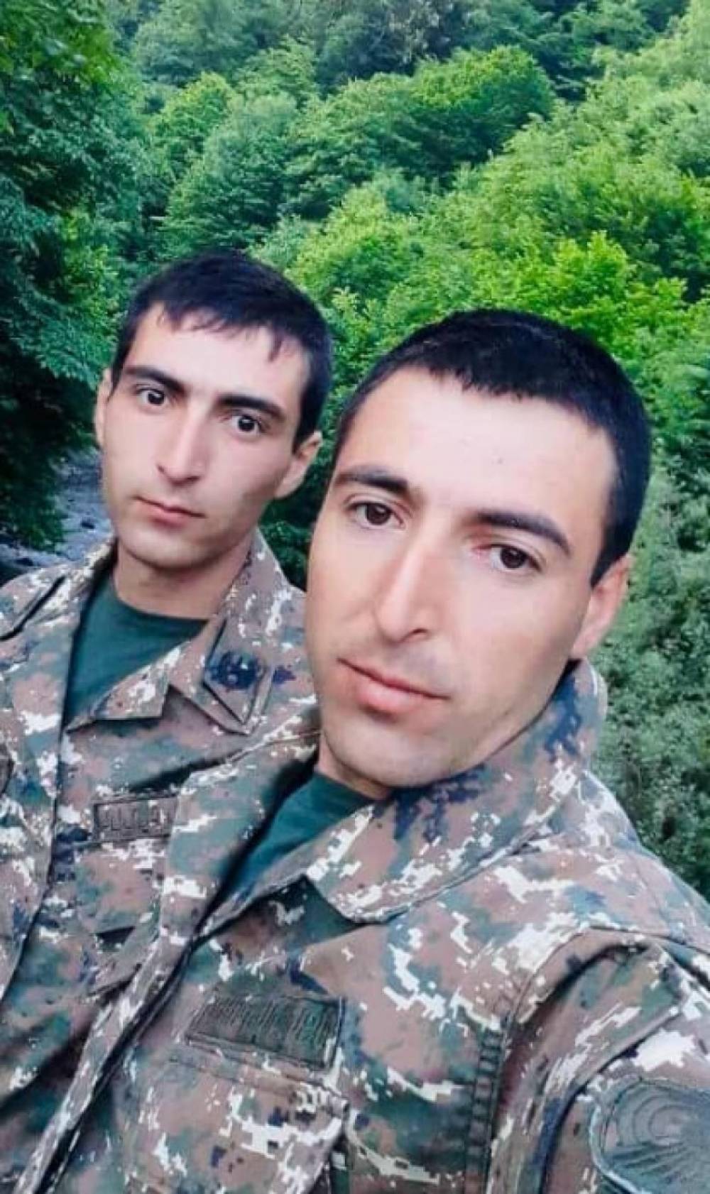 «Տղաներիս ուժն է ինձ ոտքի հանել և ասել՝ մա՛մ, պիտի ապրես». Եղբայրներ Գևորգ և Կարեն Գևորգյաններն անմահացել են նոյեմբերի 8-ին Շուշիում. «Փաստ»