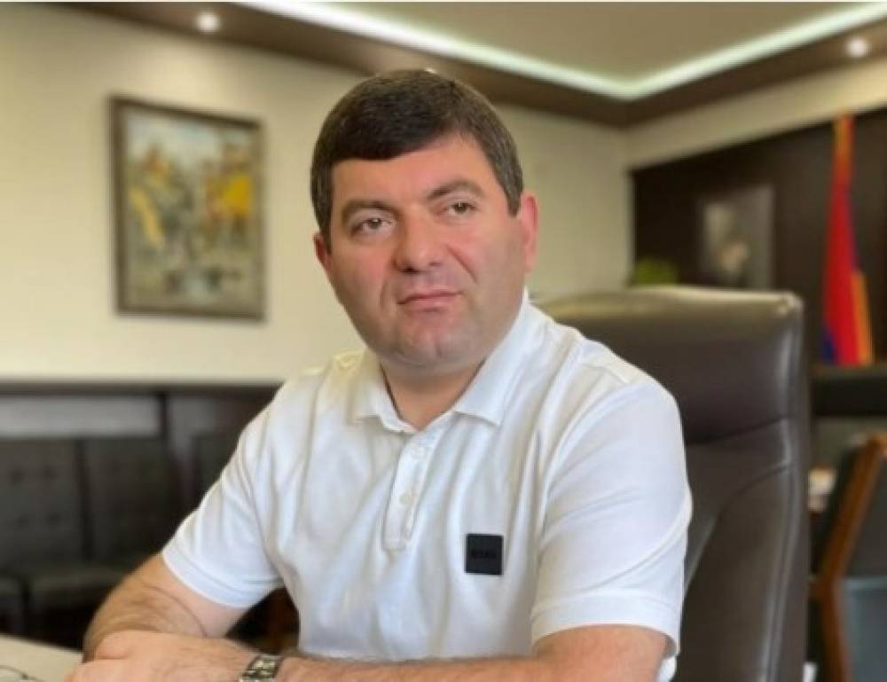 «Դավիթ Համբարձումյանն ամուր կամք ունի». Ընդդիմադիր պատգամավորներն այցելել են ՔԿՀ