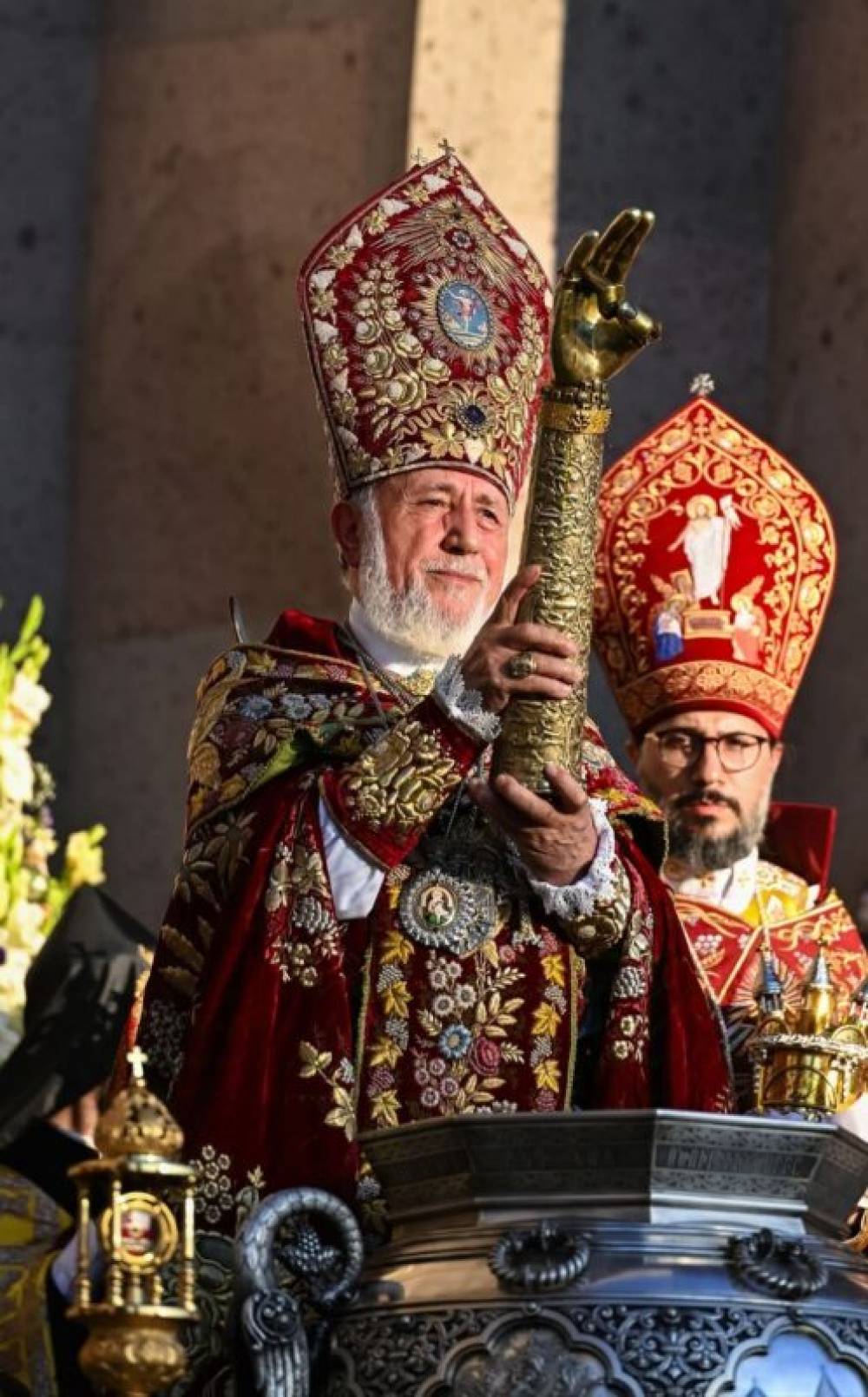 Եկեղեցին մի մարմին է՝ Քրիստոսի մարմինը, ուստի հակառակվել Եկեղեցուն նշանակում է՝ հակառակվել Քրիստոսին