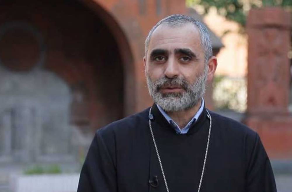 ԱԺ նախագահի այցը Մայր Տաճար կրել է մասնավոր բնույթ․ Տեր Եսայի քահանա Արթենյան