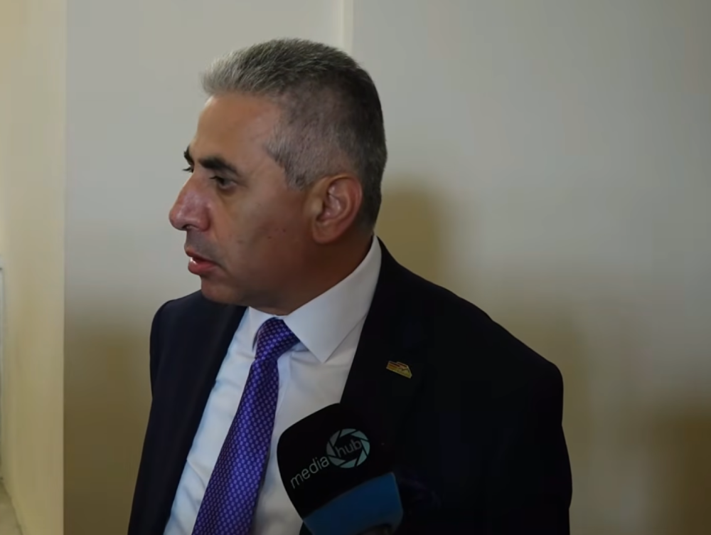 Թելադրություն ես ուզում գրես՝ գնա նստի ՔՊ խմբակցությանդ կեսի հետ թելադրություն գրի, տեսնեմ կարող ես գրել. Ղազարյանը՝ Ռուբինյանին
