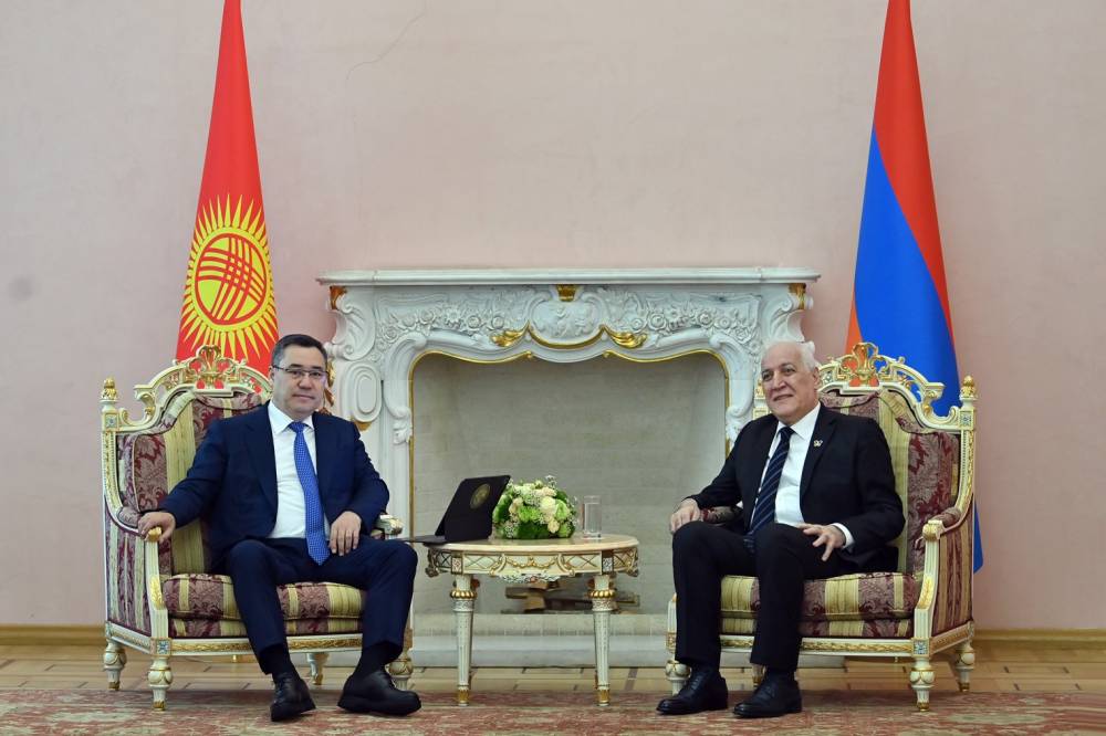 Ղրղզստանի նախագահն առաջին պաշտոնական այցն է կատարել Հայաստան