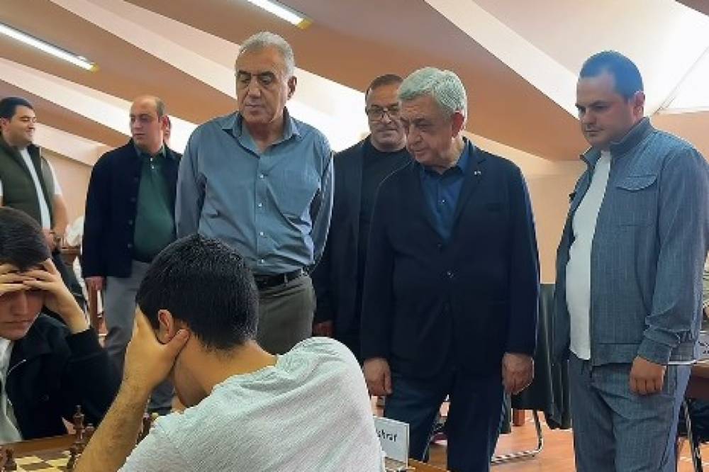 Սերժ Սարգսյանն այցելել է Հայաստանի շախմատի ակադեմիա (Տեսանյութ)