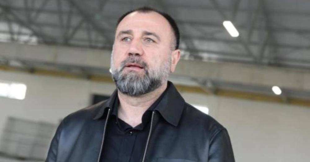 Պարոն Փաշինյան, դուք, որպես հայկական բլոգոսֆեռայի ռահվիրա պետք է հասկանաք, որ ձեզ հագցրել են