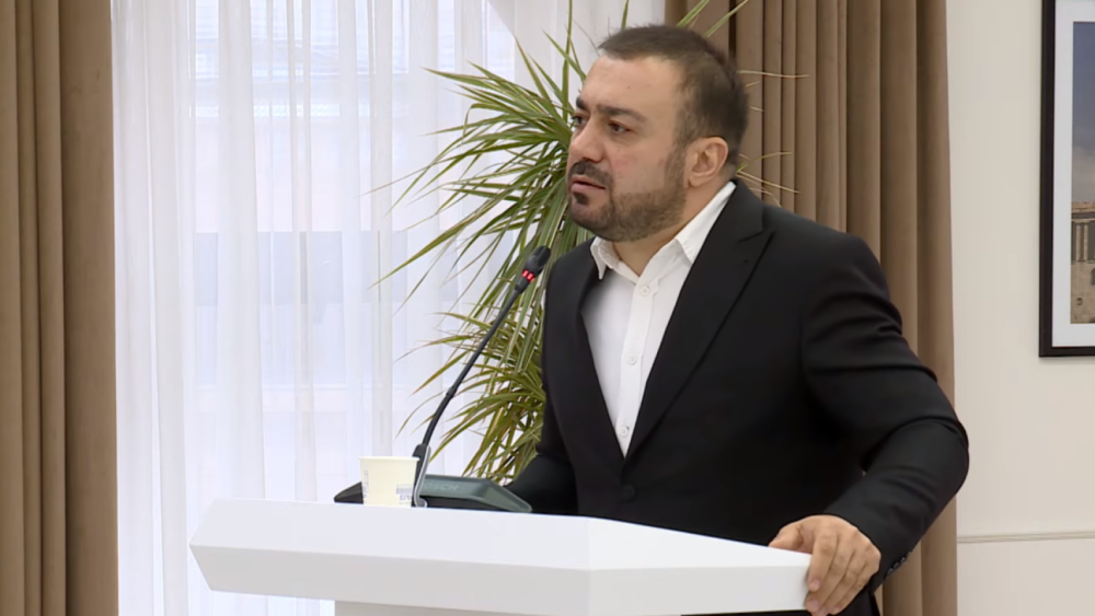 Եթե ուժեղությունն այն է, որ ադրբեջանական մուղամի տակ Փաշինյանը սրտիկ ցույց տա, դուք էլ հերոսների նկարը ջնջեք՝ այո, դուք ուժեղ եք. Սուքիասյան