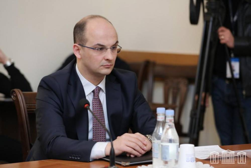 ԱԱԾ տնօրենի հրաժարականն են ուզում․ «Հրապարակ»