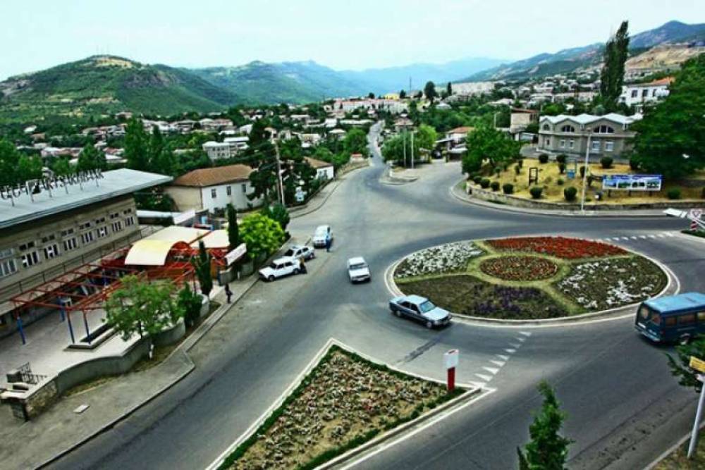 Ստեփանակերտցին սովոր չէ հանձվելու, նա մեջքը ուղղելու է. այսօր Ստեփանակերտի օրն է