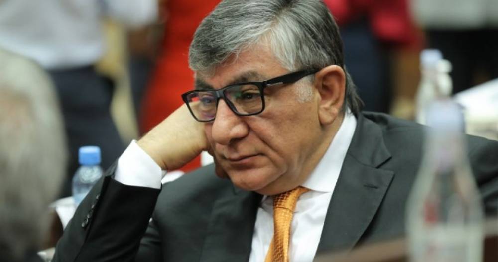 Գռզոյին սկսել են թարս աչքո՞վ նայել