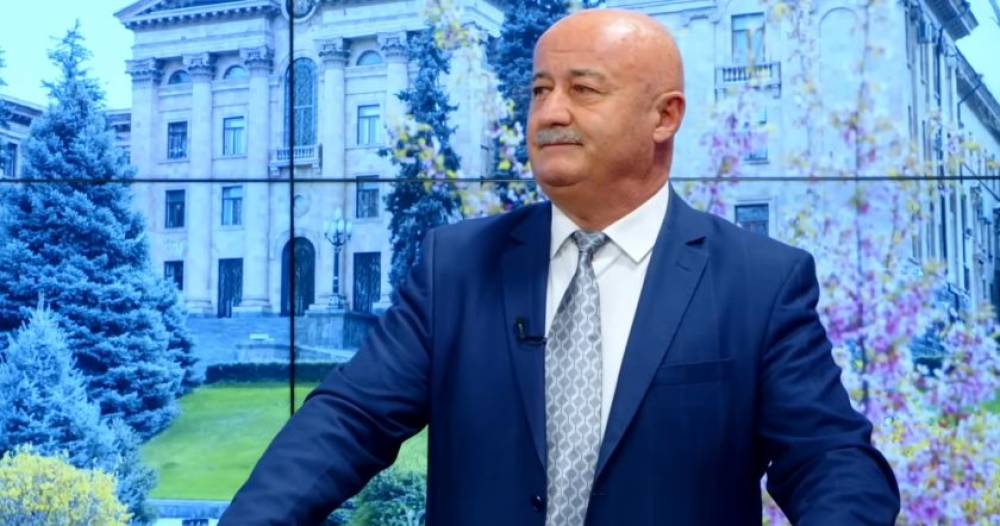 «Պաշտոնապես հայտարարում եմ, որ Արմեն Գալստյանի դեմ որեւէ բողոք չունեմ, բայց ձեր կարծիքով ես իրավունք ունե՞մ ասելու՝ մի կալանավորեք». Հովիկ Աղազարյան