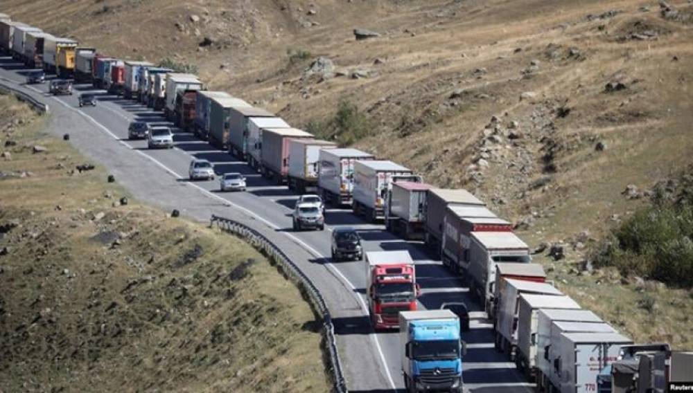 Ռուսաստանում շարունակում է արգելափակված մնալ ևս 450 հայկական բեռնատար. «Փաստ»