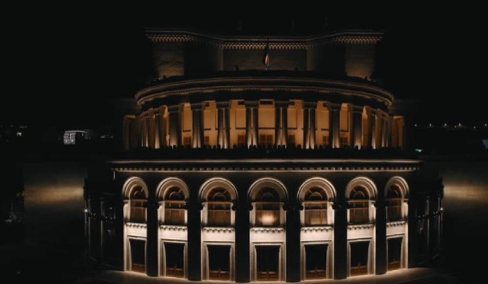 Անկախության օրը Օպերայի շենքը նոր լուսավորությամբ է ներկայացել երևանցիներին ու քաղաքի հյուրերին. Ավինյան