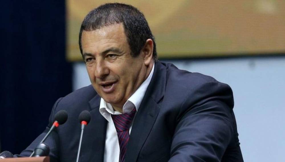 Գագիկ Ծառուկյանի աջակցությամբ Չարենցավանում տեղի է ունեցել Արցախյան բոլոր պատերազմներում անմահացած հերոսների հիշատակը հավերժացնող հուշաքարի օրհնության կարգ