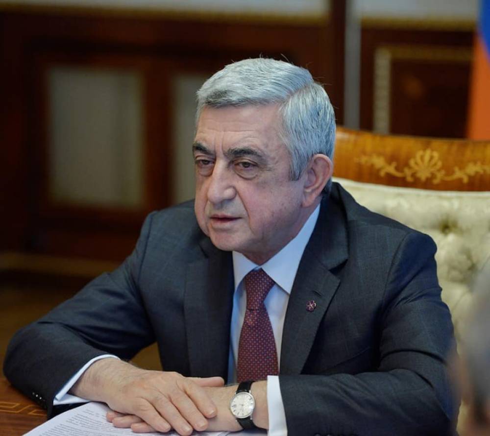 Երբեք մի′ վիճեք հիմարների հետ, նրանք կիջեցնեն ձեզ իրենց մակարդակին, որտեղ դուք հաղթելու շանս ընդհանրապես չունեք. Սերժ Սարգսյանի գրասենյակ