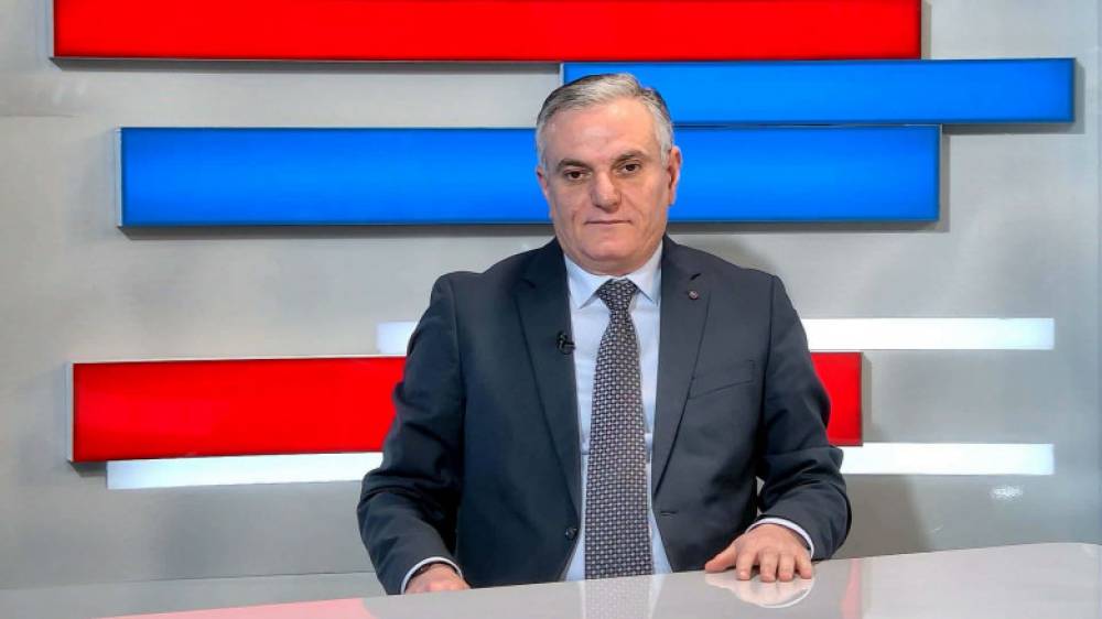 Միաժամանակ մի քանի աթոռի վրա նստելու» քաղաքականությունը մոտենում է ավարտին. Արտակ Զաքարյան
