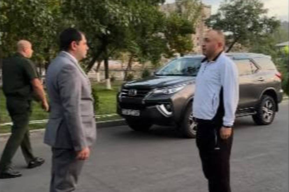 ՊՆ-ն պարզաբանում է՝ ինչու է զորամասի հրամանատարը նախարարին ներկայացել սպորտային համազգեստով