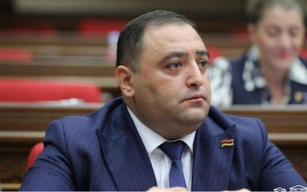 Ոչ ոք իր մեքենան օրը 5,000 դրամով չէր տրամադրի, հանուն համայնքի է արել. ՔՊ-ականը՝ եղբոր Opel-ը պետությանը վարձով տալու մասին