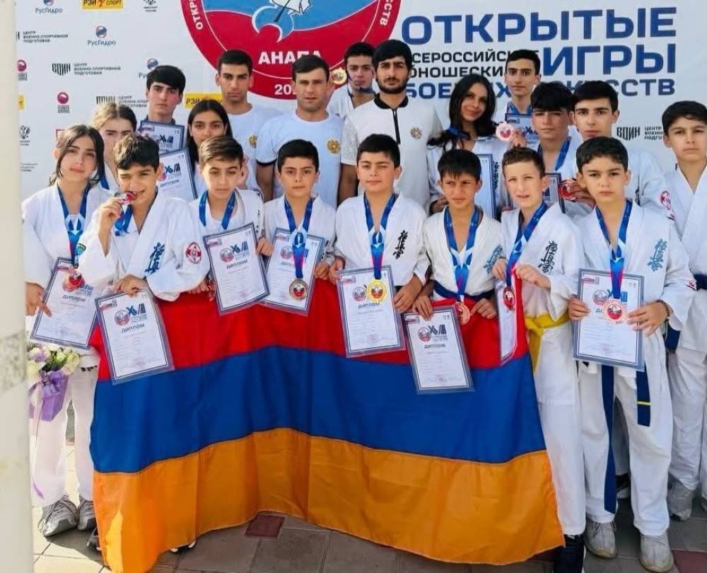 Կիոկուշին կարատեի հայ մարզիկները 16 մեդալ են նվաճել Անապայում