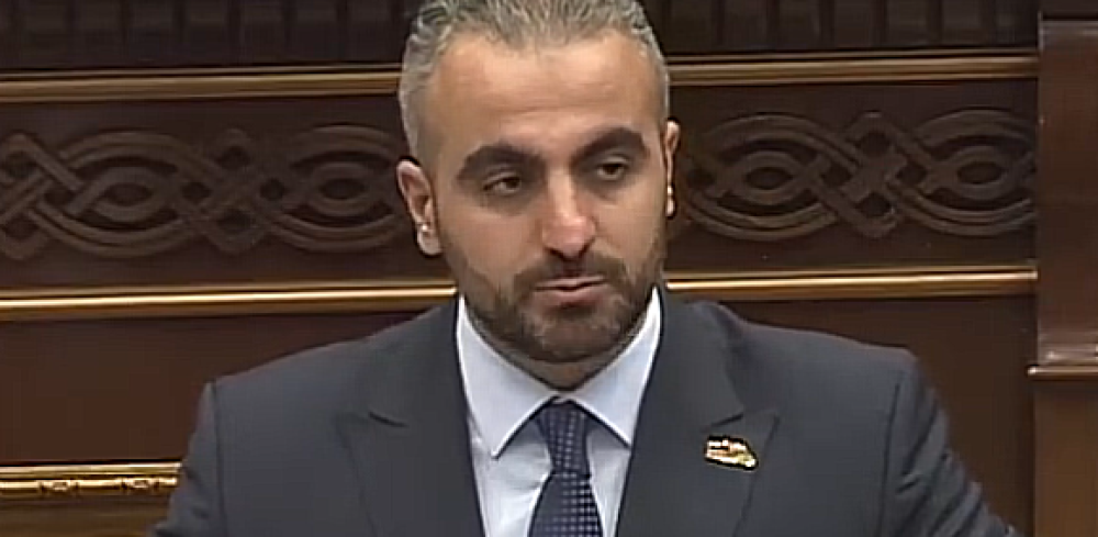 «Հաճույք եք ստանում քաղաքական մազոխիստով զբաղվելիս». Դավթյանը՝ ՔՊ-ականներին