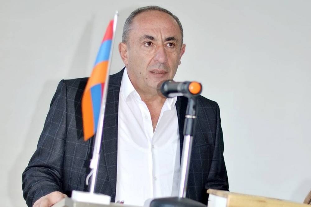 ՔՊ-ն Ստեփանավանում ավագանու ցուցակը վստահել է 37 անշարժ գույք և 12 տրանսպորտային միջոց հայտարարագրած Արայիկ Ներսիսյանին․ «Ժողովուրդ»