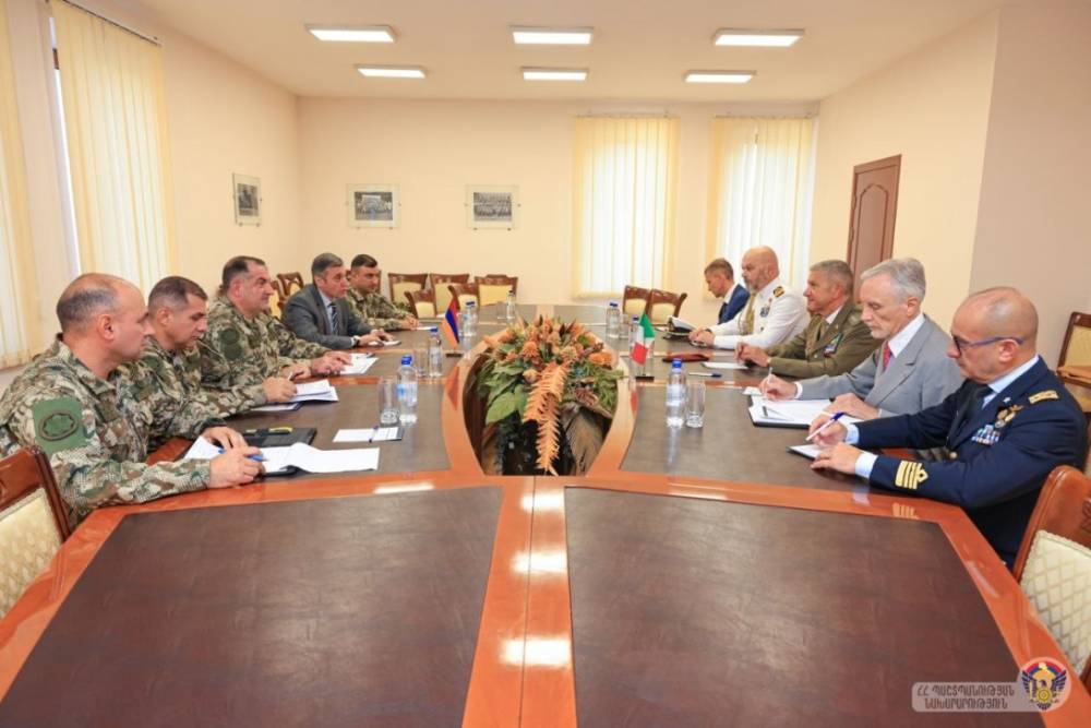 Ասրյանն ու Մանինոն քննարկել են պաշտպանության բնագավառում Հայաստան-Իտալիա համագործակցությանը վերաբերող հարցեր․ ՊՆ