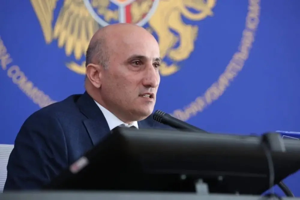 Կադրային չիստկաներ՝ ԿԸՀ-ում. «Հրապարակ»